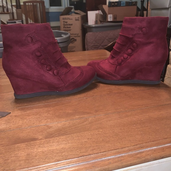 G.C. Shoes Shoes - G.C. shoes Madeline burgundy suede wedge booties